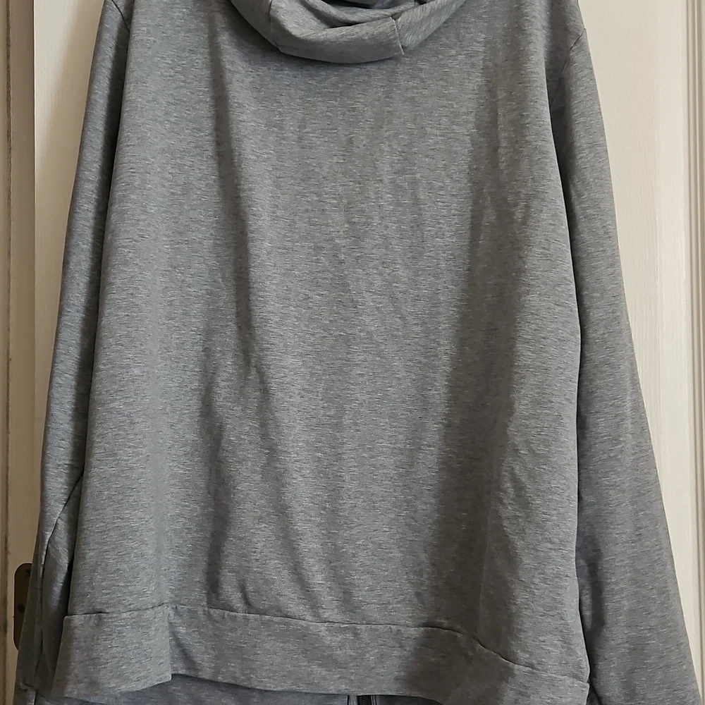 Puma Heather Gray and Black Hoodie - Picture 3 of 3